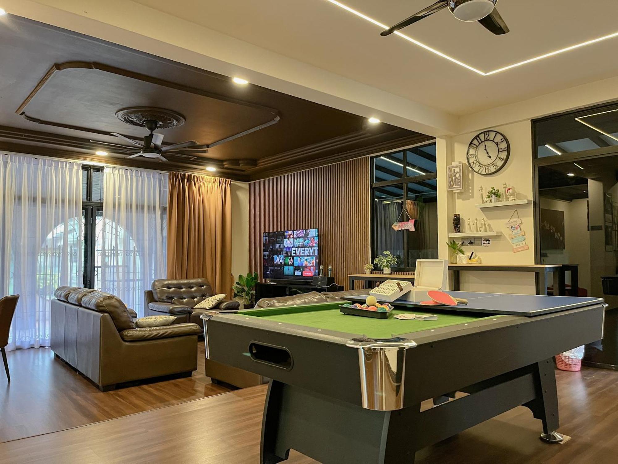 Villa Klebang 25pax 6bedroom Indoor Pool Full Airconditioned Near Town