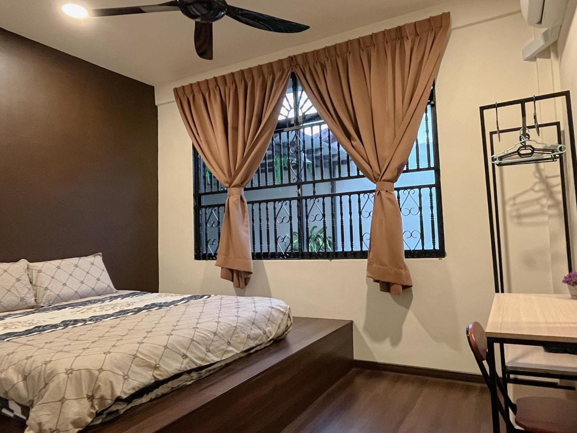 Villa Klebang 25pax 6bedroom Indoor Pool Full Airconditioned Near Town *